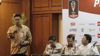 Kadispora DKI Jakarta, Ratiyono, saat konferensi pers jelang laga final Piala Presiden 2018 di Hotel Sultan, Jakarta, Kamis (15/2/2018). Final dan semifinal Piala Presiden 2018 akan digelar di SUGBK Jakarta. (Bola.com/M Iqbal Ichsan)