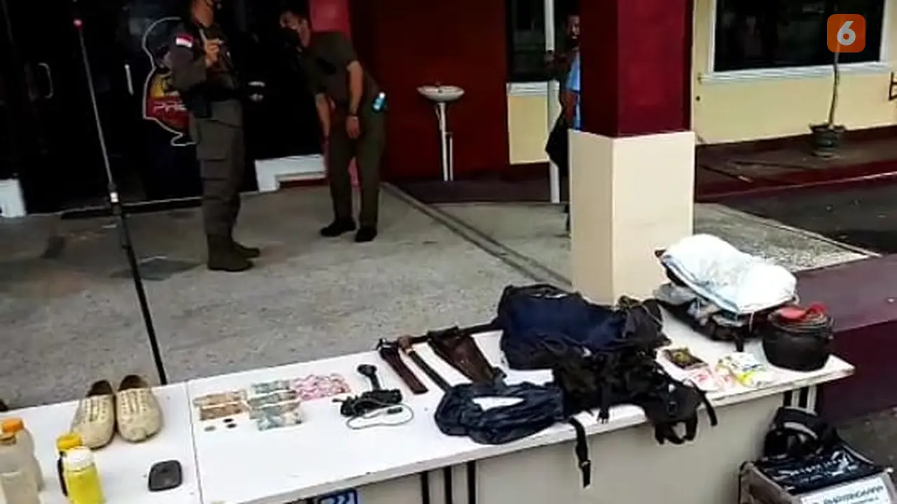 barang bukti milik kelompok MIT