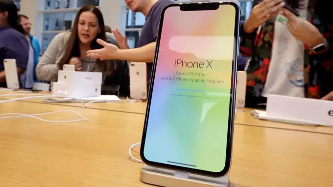 [Bintang] Editor Says: Haruskah Puasa Nongkrong Demi Beli iPhone X?