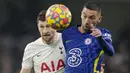 Dua gol Chelsea disumbangkan oleh Hakim Ziyech pada menit 47 dan Thiago Silva menit 55. (AP/Kirsty Wigglesworth)