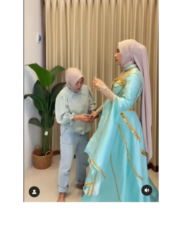 7 Potret Prewedding Reza Zakarya dan Amira, Usung Konsep Aladdin
