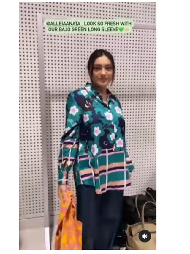 7 Potret Terbaru Alleia Putri Ariel NOAH, Debut Runway di JFW 2023