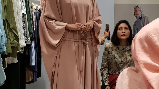Keanggunan Wanita dengan Mode Ala Timur Tengah Saat Ramadan