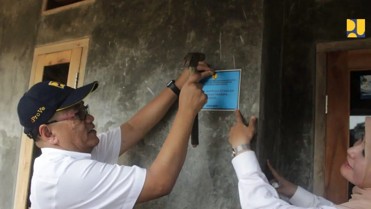 Kementerian PUPR akan memperbaiki 1.200 unit rumah tak layak huni di Kabupaten Pandeglang pada 2019.