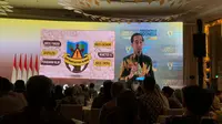 Presiden Joko Widodo (Jokowi) dalam Seminar Nasional Outlook Perekonomian Indonesia "Optimisme Penguatan Ekonomi Nasional Di Tengah Dinamika Global" di Hotel St. Regis, Jakarta, Jumat (22/12/2023). (Tira/Liputan6.com)