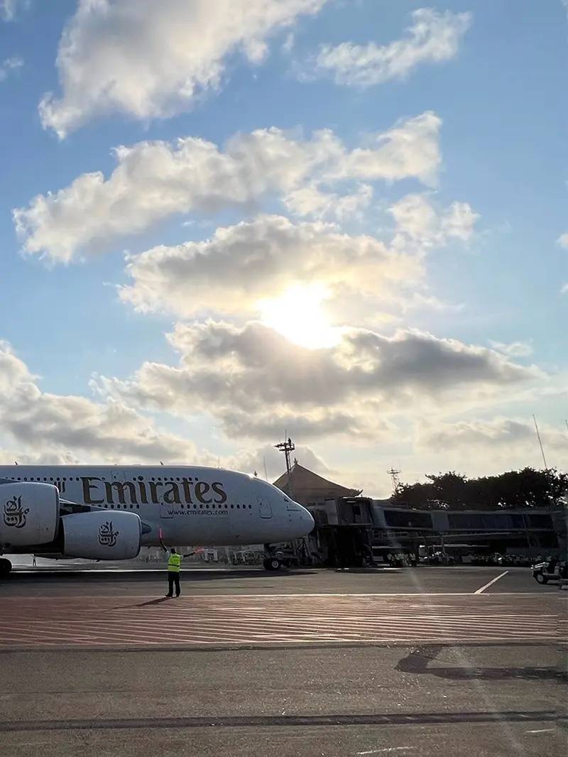 Pesawat terbesar di dunia, Airbus A380-800 resmi mendarat di Bandara I Gusti Ngurah Rai, Bali