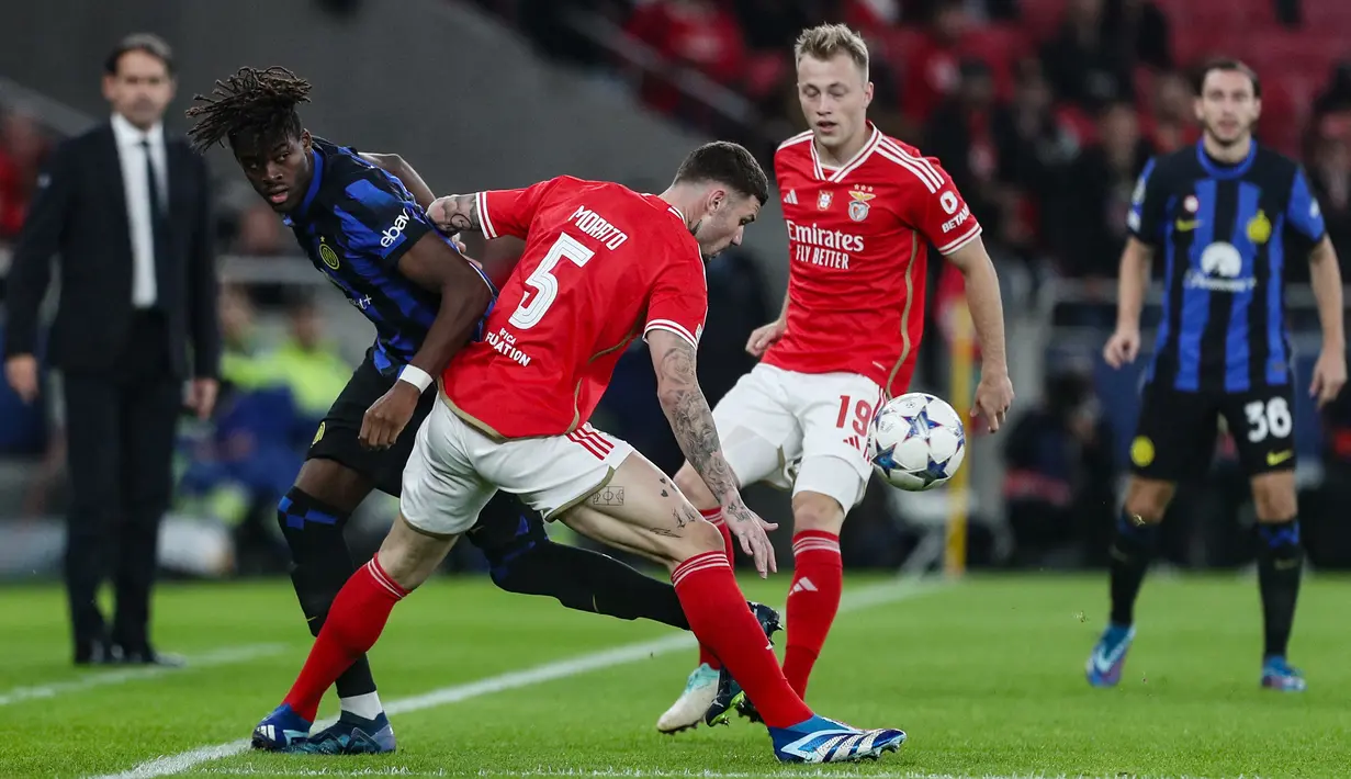 Inter di peringkat dua dengan 11 poin, Benfica di dasar klasemen dengan 1 poin. (CARLOS COSTA / AFP)