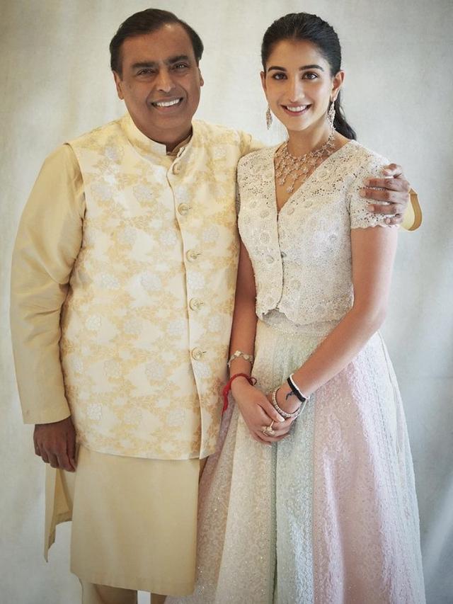 6 Gaya Glamor Calon Mantu Orang Terkaya di Dunia Mukesh Ambani, Radhika Merchant di Rangkaian Pesta Pra Nikah