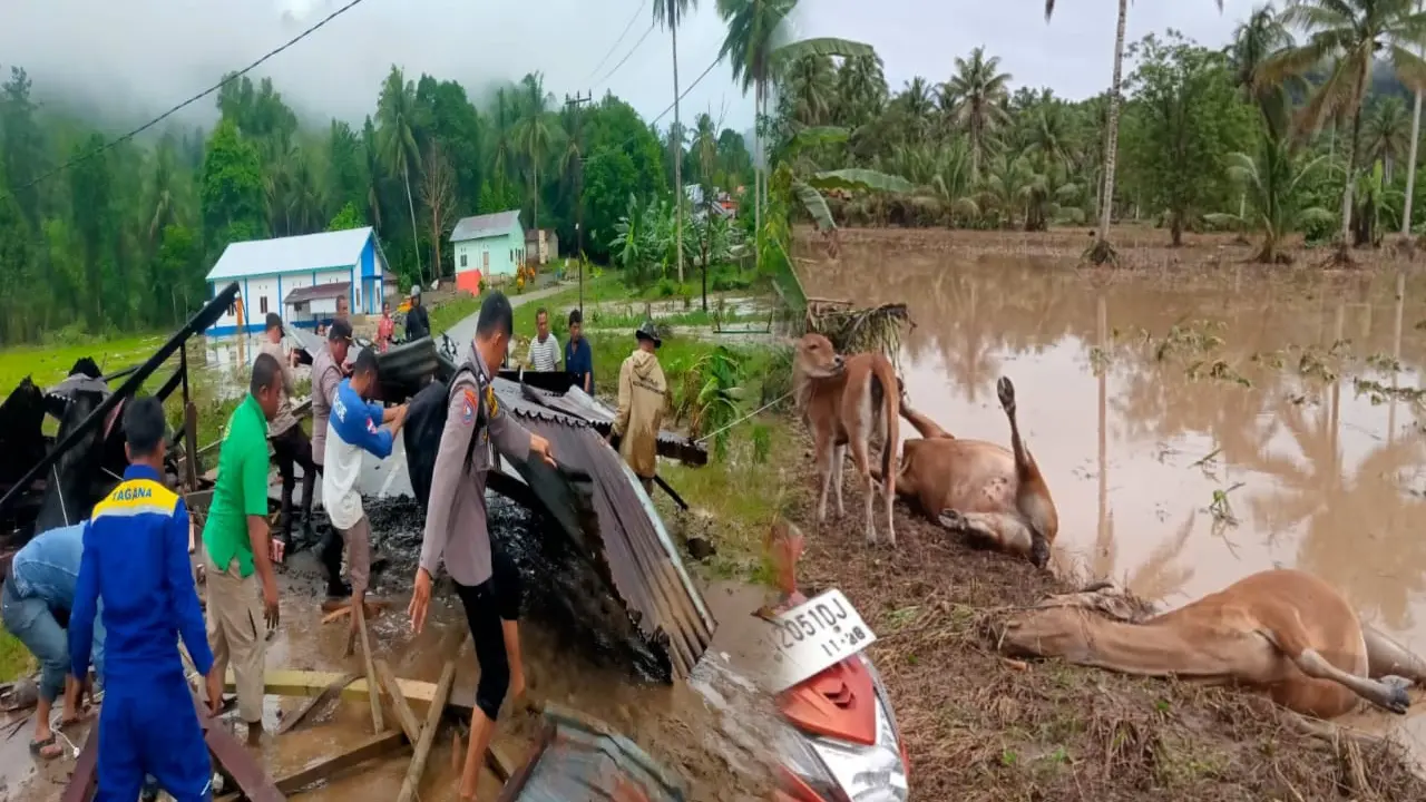 Banjir Bandang Terjang Dua Desa