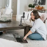 ilustrasi Mengenal Istilah Podcast dan Cara Membuatnya/unsplash