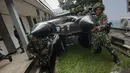  Beberapa perahu karet juga disiapkan oleh para prajurit Korps Marinir dalam persiapan dalam apel kesiapsiagaan di Lapangan Bhumi Marinir Cilandak,  Jakarta, Jumat (2/5/2014) (Liputan6.com/Faizal Fanani).