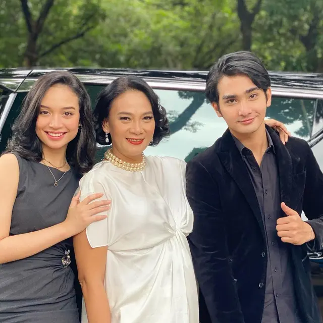 6 Potret Kompak Dian Nitami dan Asha Assuncao di Balik Layar Buku Harian Seorang Istri