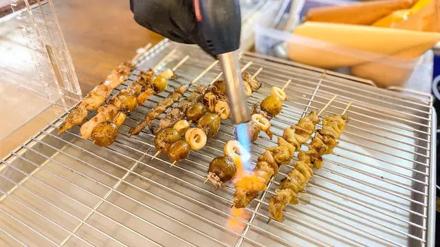 Nikmati Ragam Camilan Tradisional & Kekinian di Summarecon Mall Bekasi.