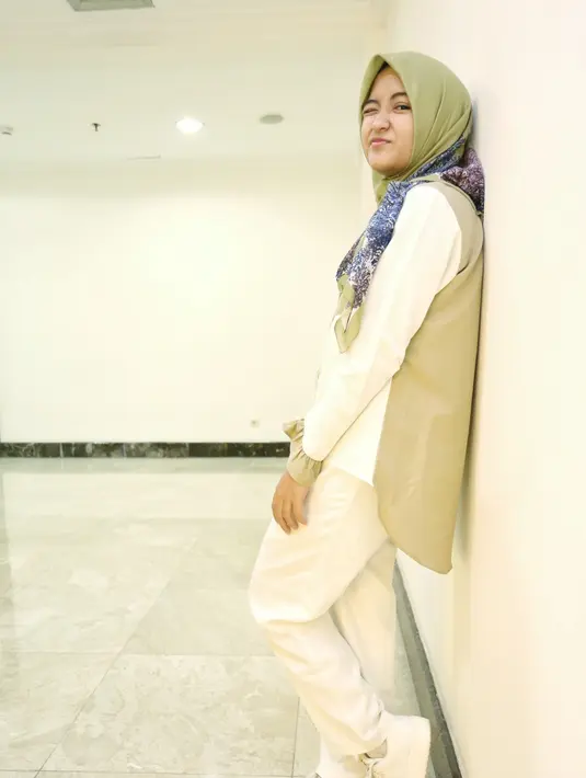 Arafah pun mengatakan dengan gamblang bahwa dirinya tak ikhlas jika uangnya itu dibawa begitu saja oleh Kima lantaran itu hasil jerih payahnya. Ia pun juga menyampaikan beberapa pesan untuk Kima. (Adrian Putra/Bintang.com)