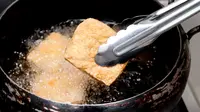 Trik Menggoreng Tahu yang Sering Meledak agar Bisa Renyah Merata Tanpa Ribet, Aman untuk Pemula
