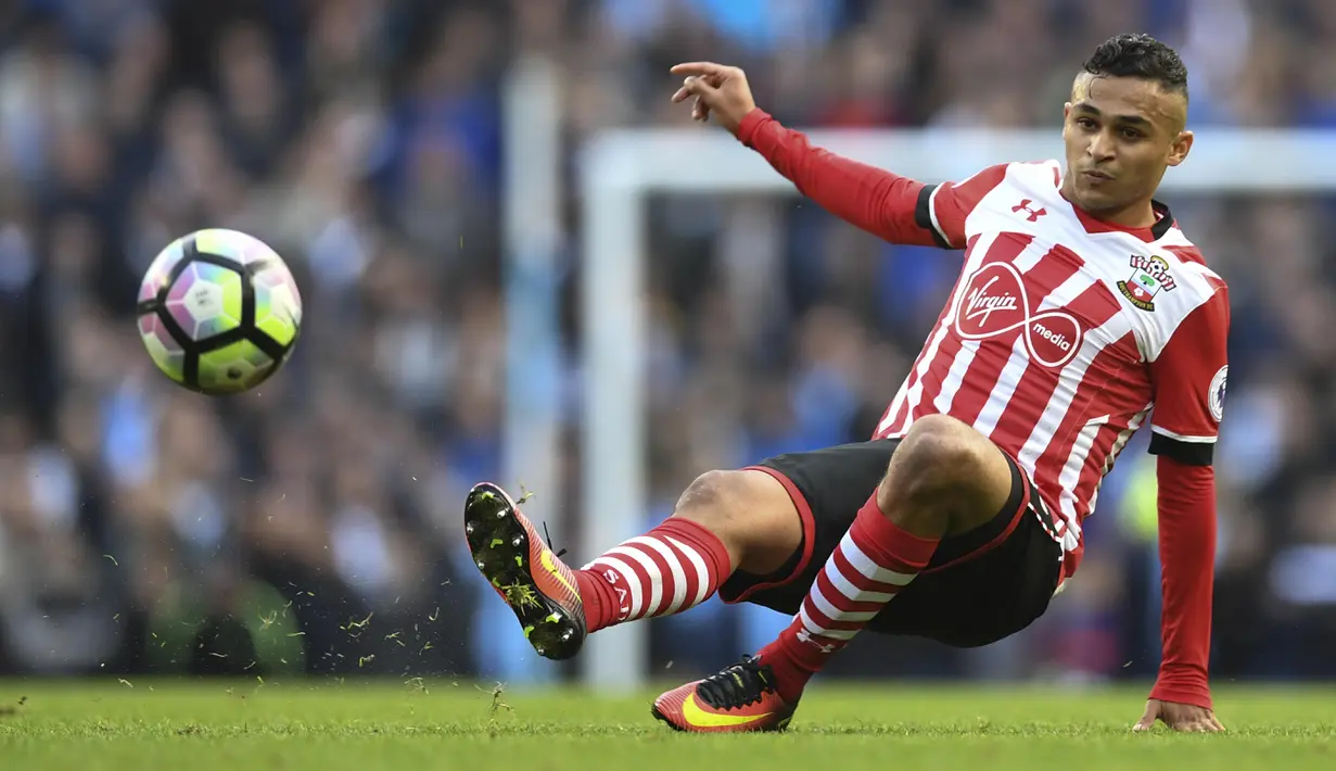 Pemain Southampton asal Maroco, Sofiane Boufal menjadi penentu kemenangan timnya saat melawan Sunderland pada ajang piala Liga Inggris. (AFP /Paul Ellis)