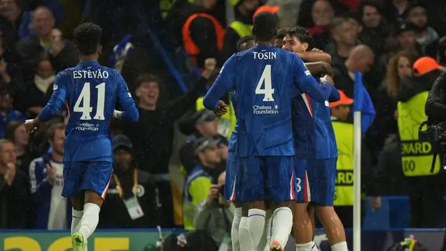 Selebrasi skuad Chelsea di laga lawan Ajax Amsterdam di matchday 3 league phase Liga Champions 2025/2026 di Stamford Bridge, Kamis (23/10/2025). (AP Photo/Alastair Grant)
