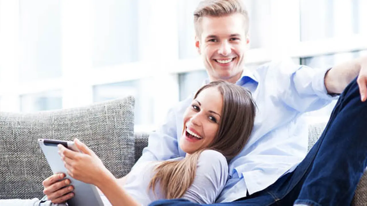 (C) shutterstock