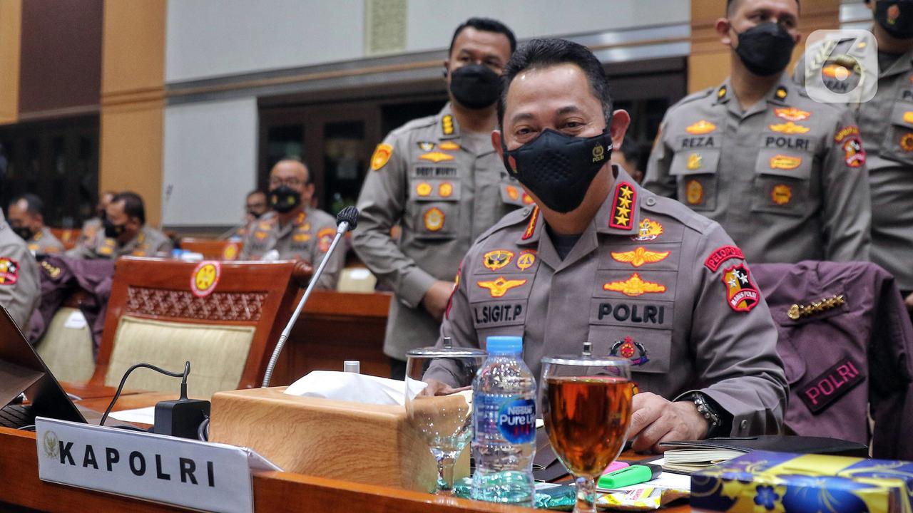 Kapolri Jelaskan Perkembangan Kasus Ferdy Sambo di Hadapan DPR