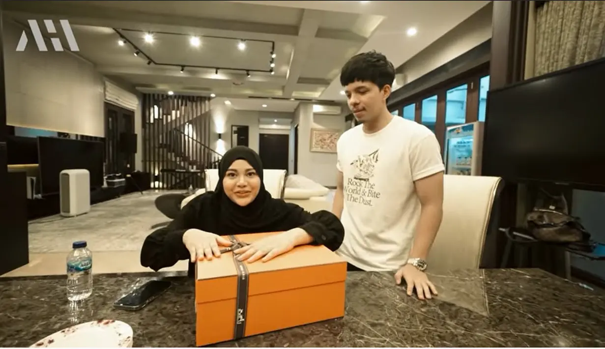 Aurel Hermansyah dan Atta Halilintar (Youtube/AH)