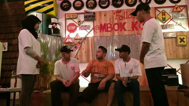 Kisah Tunadaksa Berdayakan Sesama Lewat Kafe Kopi