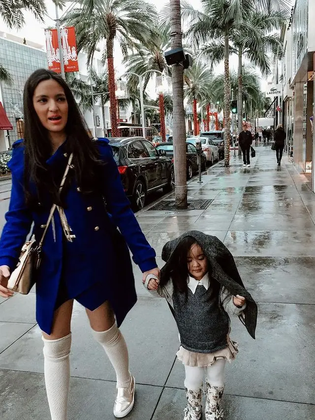 Mikhayla anak Nia Ramadhani (Instagram/ramadhaniabakrie)