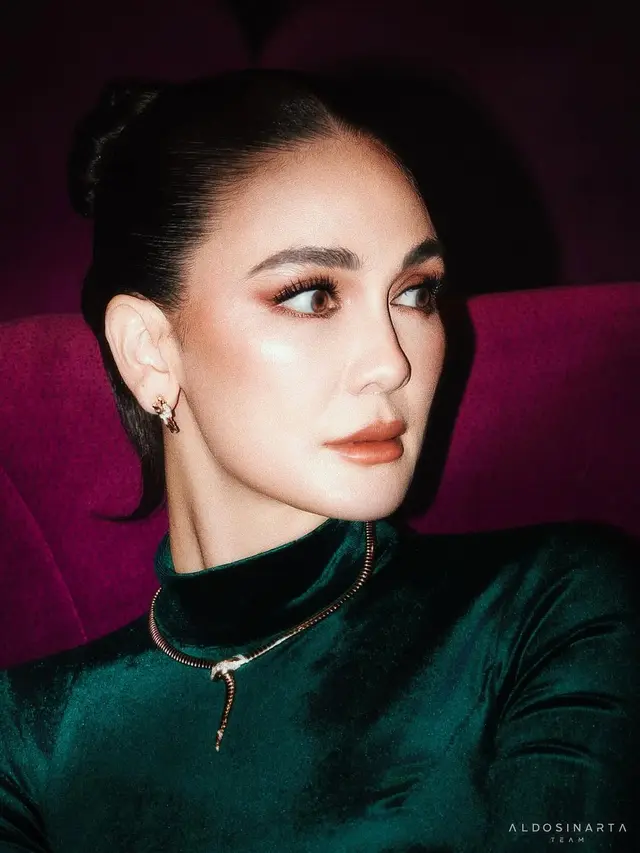9 Inspirasi Model Kalung Luna Maya, Simpel dan Elegan untuk 2025
