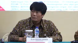 Direktur Utama PT Pertamina (Persero) Elia Massa Manik saat jumpa pers di Gedung Pertamina, Jakarta, Kamis (16/3). Elia Massa Manik mengisi posisi direktur utama PT Pertamina yang sebelumnya dijabat Yenni Andayani sebagai Plt. (Liputan6.com/Angga Yuniar)