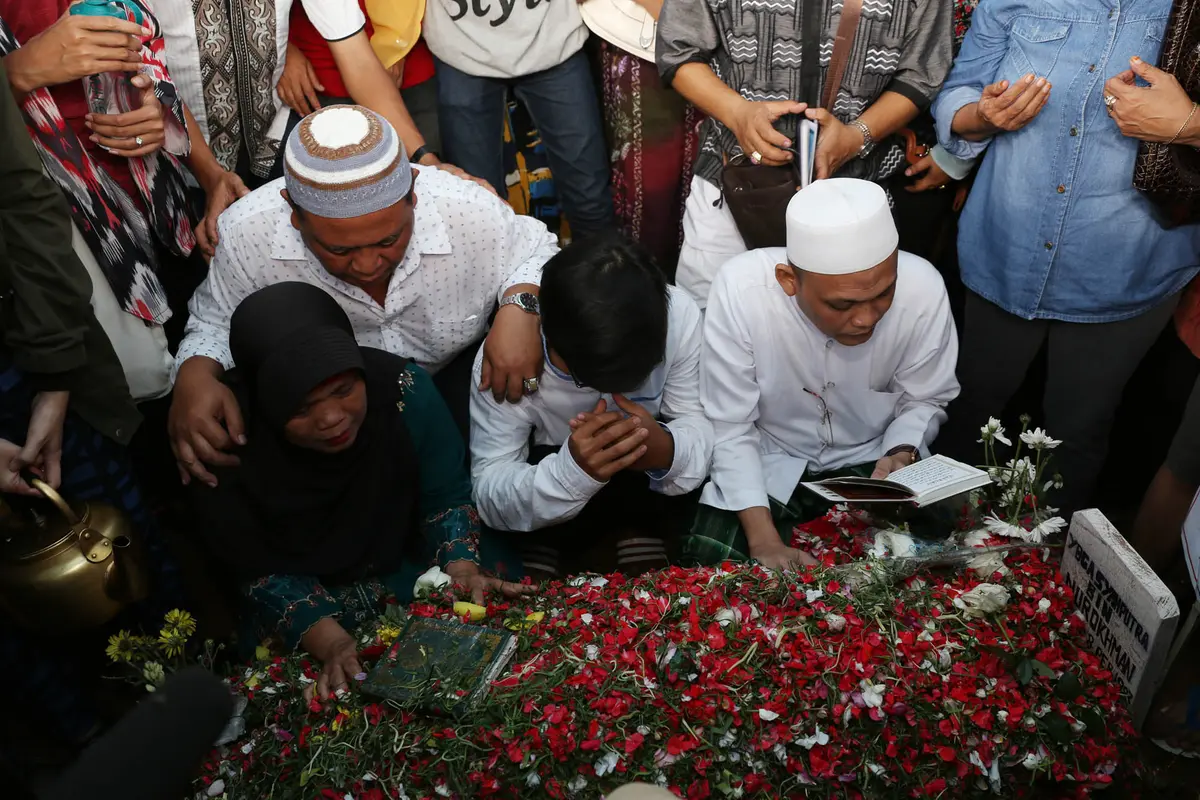 Ziara sebelum peringatan 7 hari Olga Syahputra