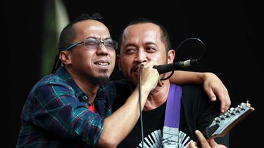 Pas Band Aing Pendukung Persib Photo Fimela Com