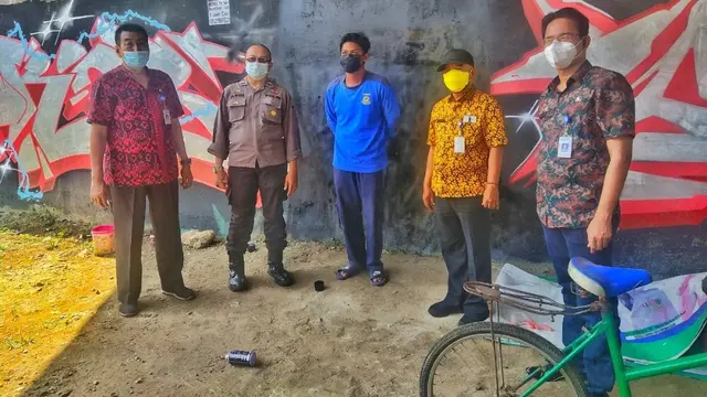Mural Jokowi 404: Not Found