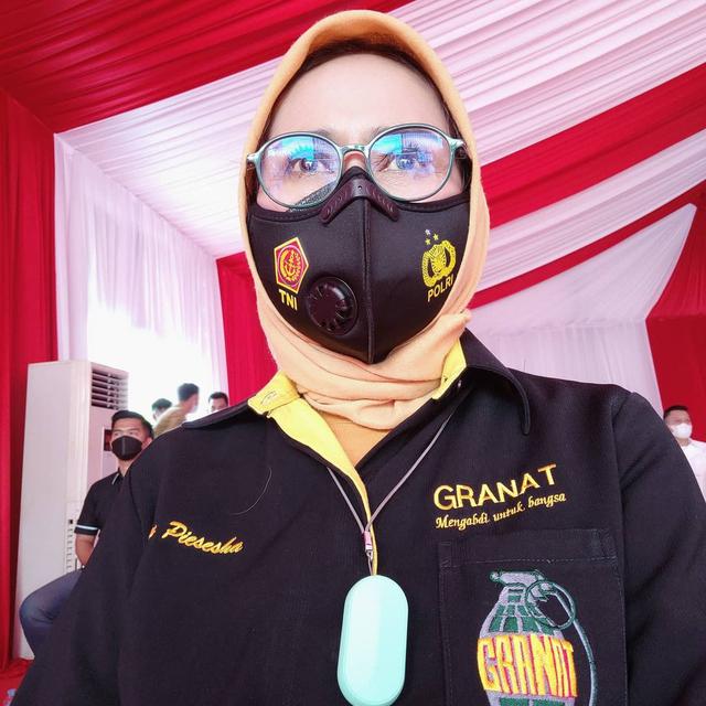 7 Potret Terbaru Dian Piesesha, Penyanyi Era 80-an yang Makin Anggun Berhijab