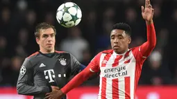 Steven Bergwijn. Sayap kiri Belanda berusia 25 tahun yang sejak awal musim 2022/2023 memperkuat Ajax ini tercatat menjadi penjualan termahal keempat PSV sepanjang sejarah. Steven Bergwijn yang pernah membela PSV selama 5 musim mulai pertengahan 2014/2015 hingga pertengahan 2019/2020 setelah dipromosikan dari PSV U-21 ini akhirnya dilepas ke Tottenham Hotspur pada tengah musim 2019/2020 dengan nilai transfer 30 juta euro atau setara Rp495 miliar. Bersama PSV ia total tampil dalam 149 laga di semua ajang dengan torehan 31 gol dan 41 assist. (AFP/Christof Stache)