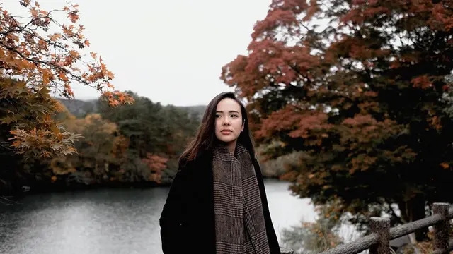Potret Terbaru Pamela Bowie yang Baru Dilamar Kekasih