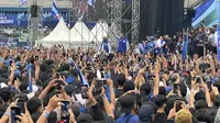 Capres nomor urut 2 Prabowo Subianto kampanye akbar di Stadion Gajayana Malang, Jawa Timur pada Kamis (1/1/2024). Dia ditemani SBY dan AHY. (Liputan6.com/ Ady Anugrahadi)