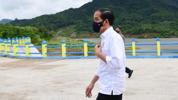 Presiden Joko Widodo atau Jokowi meresmikan Bendungan Napun Gete di Kabupaten Sikka, NTT, Selasa (23/2/2021). (Foto: Biro Pers Sekretariat Presiden)