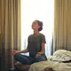 Ilustrasi seorang wanita yang sedang meditasi (pexels.com).