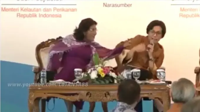 [Bintang] Bahas Soal Rokok, Sri Mulyani Langsung Dicubit Menteri Susi!