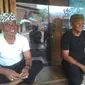 Dua pengurus Himpana KAmpung Naga Kabupaten Tasikmalaya (Liputan6.com/Jayadi Supriadin)