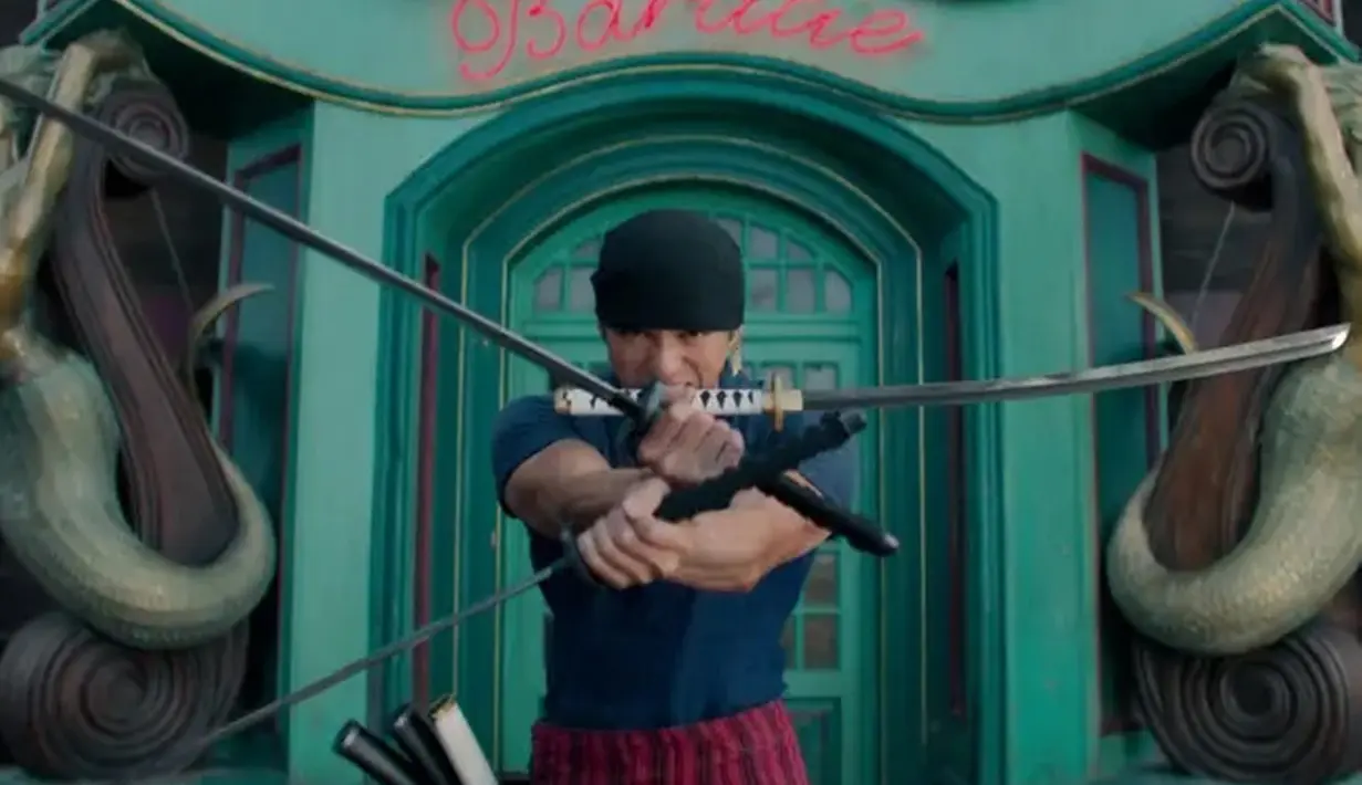 Mackenyu Arata sukses menyita perhatian di live action One Piece. Ia dinilai sangat keren perankan karakter Zoro. Beragam pujian mengalir untuk Mackenyu setelah sukses perankan Zoro. (Liputan6.com/IG/netflix)