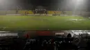 Dampak dari genangan air tersebut Laga antara Persija Jakarta kontra Sriwijaya FC di ajang pramusim Surya Citra Media (SCM) Cup 2015 resmi ditunda minggu yang seharusnya hari Sabtu (17/1/2015) . (Liputan6.com/Johan Tallo)
