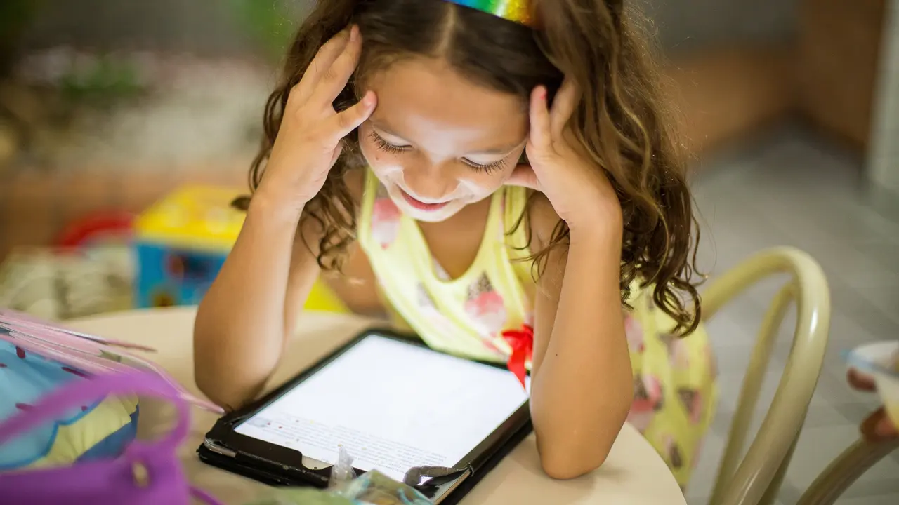 Dukung si Kecil Belajar di Rumah Lebih Optimal dengan Memilih Tablet khusus Anak-anak