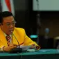 Ketua umum Golkar versi Munas Ancol Agung Laksono, yang bertindak sebagai pemohon hadir dalam sidang konflik Partai Golkar di kantor DPP Partai Golkar, Rabu (11/2/2015). (Liputan6.com/Faisal R Syam)