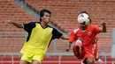 Persija Jakarta melakukan laga uji coba melawan Martapura FC di Stadion GBK Jakarta, Selasa (6/1/2015). (Liputan6.com/Helmi Fithriansyah)