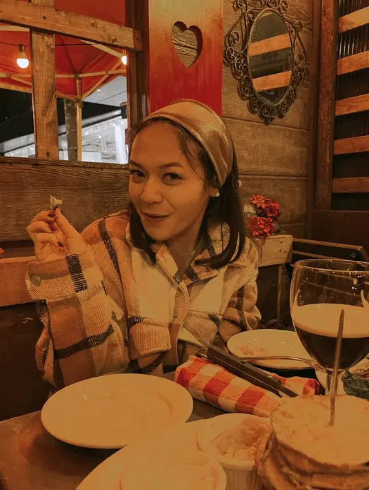 Kini Amel Carla sudah beranjak dewasa, tentunya banyak yang berubah dari dirinya. (FOTO: instagram.com/amelcarla)