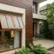 7 Model Ventilasi Jendela dari Kayu yang Bikin Rumah Adem, Estetik, dan Hemat Energi