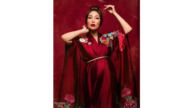 5 Gaya Ayu Dewi Saat Maternity Shoot, Kece Abis