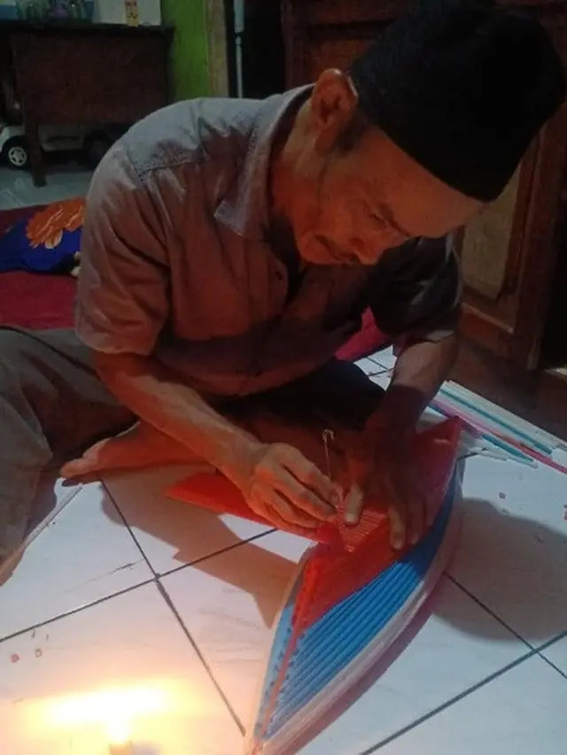 Replika unik dari sedotan
