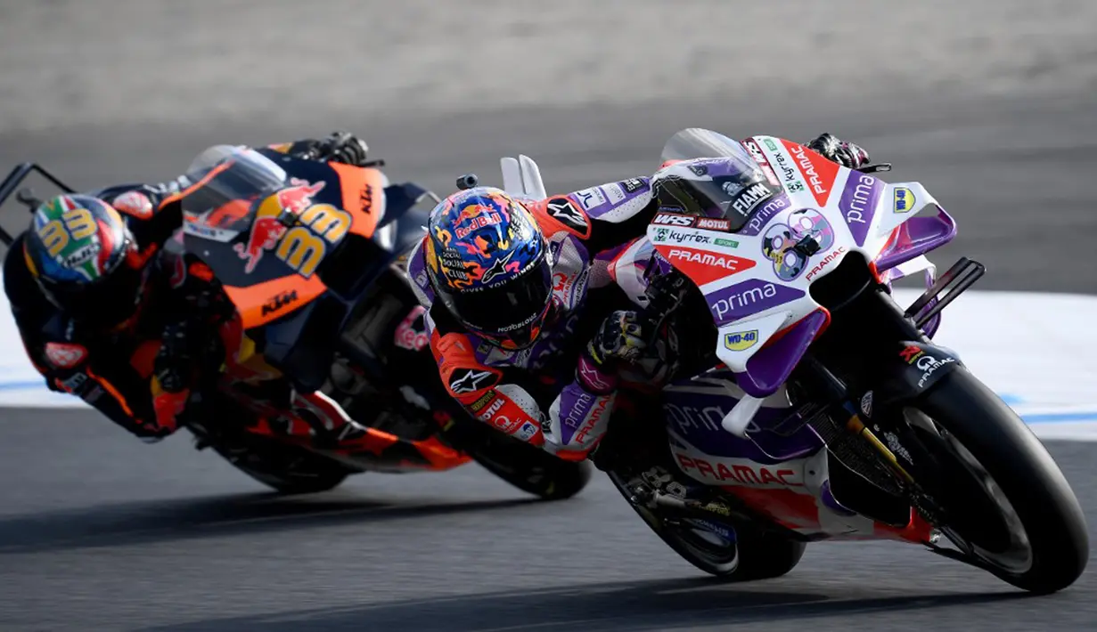 Usai menjadi yang tercepat saat latihan bebas alias FP1 pada Jumat (29/9/2023) lalu, Martin berhasil merebut pole position dalam sesi kualifikasi yang dihelat Sabtu (30/9/2023) pagi WIB. (Toshifumi KITAMURA/AFP)