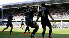 Gol tunggal kemenangan Chelsea disarangkan Cesc Fabregas pada menit ke-87. (AP Photo/Matt Dunham)